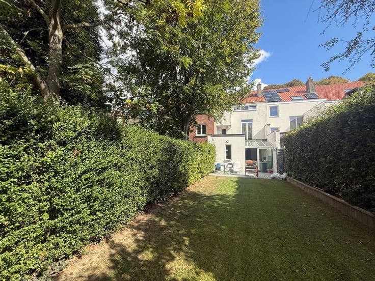 EVERE: Family home 3 bedr, 2 cl, garden quiet neighborhood
