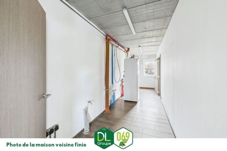 Beautiful 3-bedroom house, shell closed, in Vezon