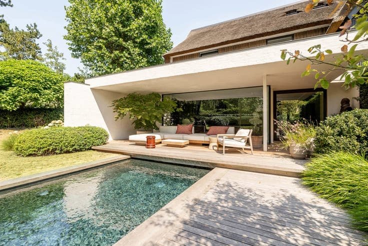 Luxury semi-detached villa for sale in le Zoute with pool