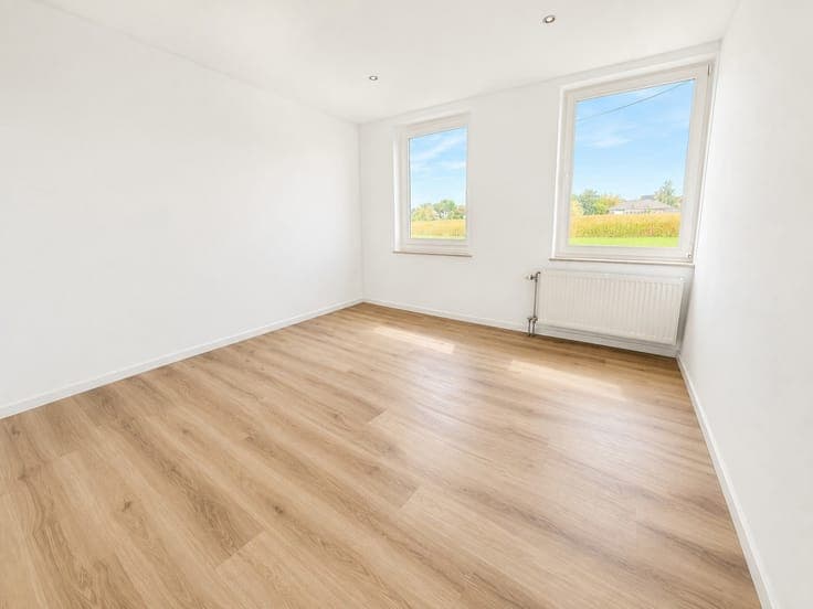 Renovated house with 2 bedrooms, in a very quiet area!