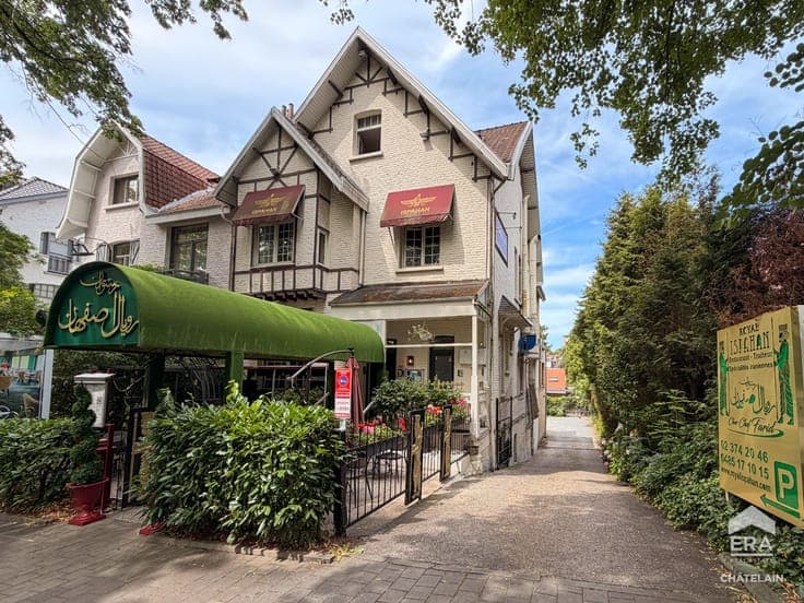Investment property and rear house for sale in Uccle