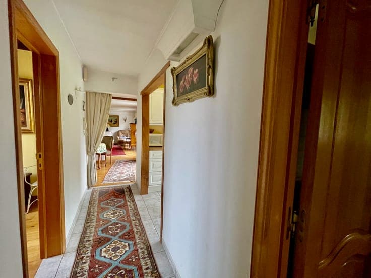 Life annuity villa on 16 acres Lake Genval, for investors