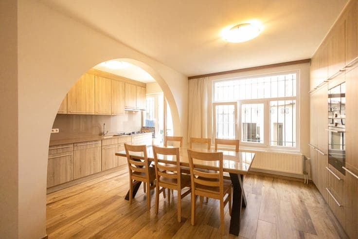 Bright 4-bedroom turnkey house