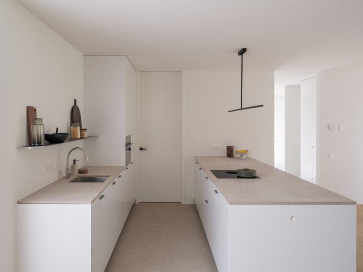 Hoogwaardig afgewerkte parkwoning met een bureauruimte op...