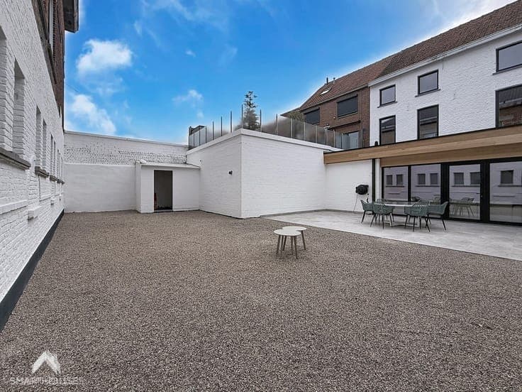 Renovated home with 3 bedrooms, professional space & garden