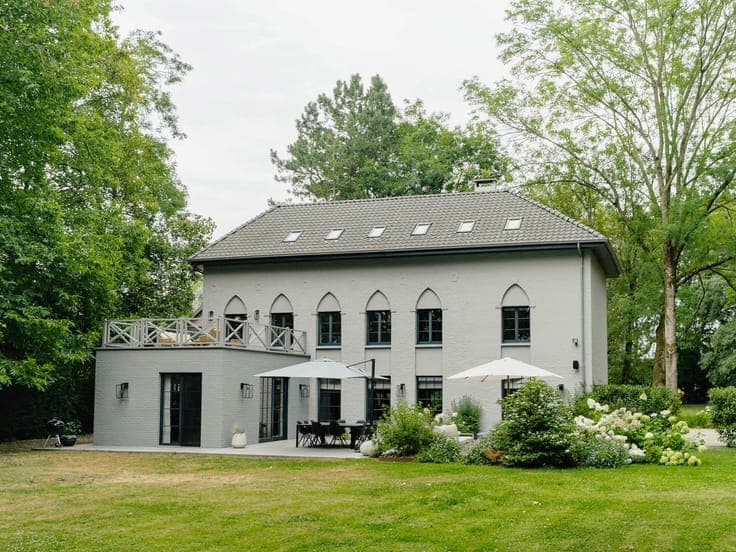 Character Estate with Offices and Caretaker's House