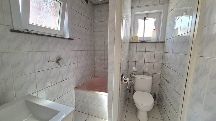 Instapklare stadswoning met mooie leefruimte, keuken, bad...