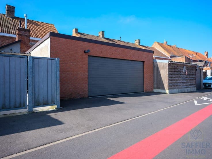 Instapklare halfopen woning te koop in Ingelmunster