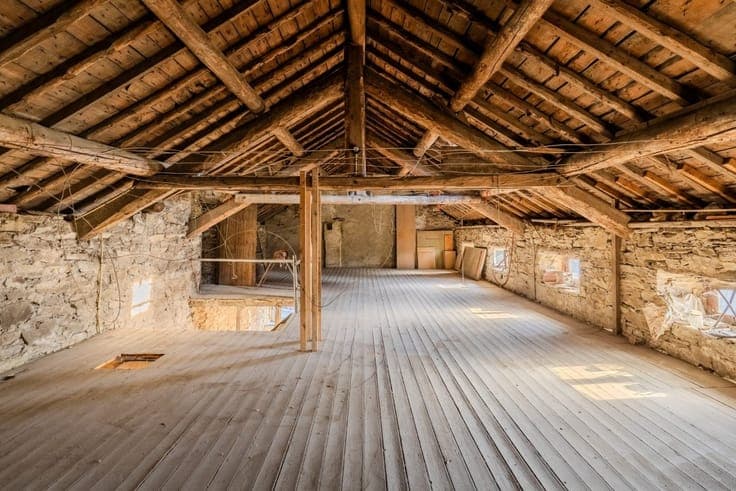 House to Renovate with Barn and Large Garden – Gouvy