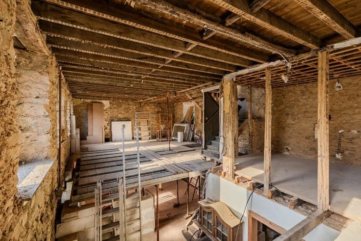 House to Renovate with Barn and Large Garden – Gouvy