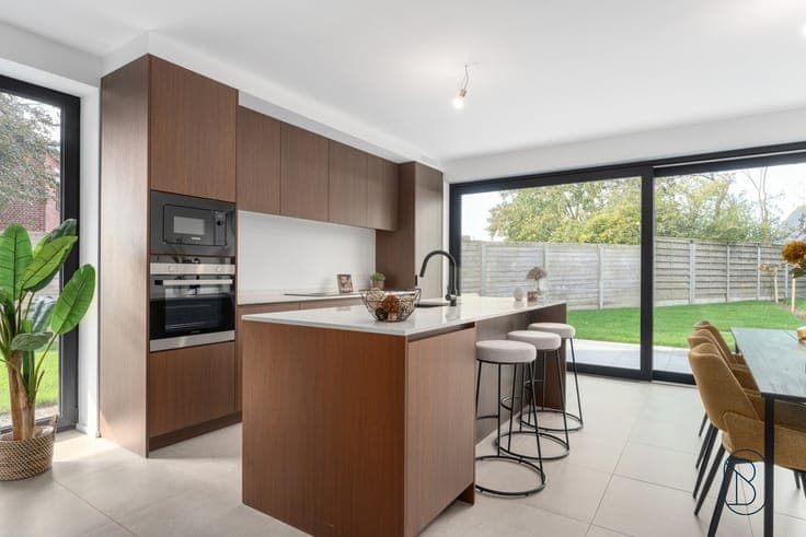 High-quality, luxurious modern new-build homes