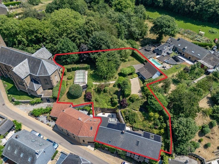 4-bedroom House with Pool and Garden in Toernich (Arlon)