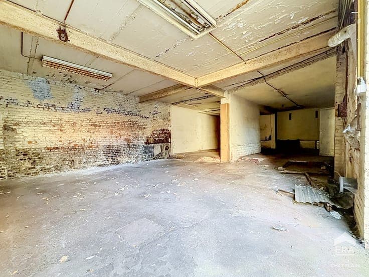 Warehouse with land for sale in Berchem-Sainte-Agathe