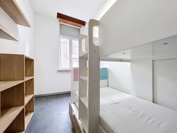 Fully renovated investment property comprising 5 units