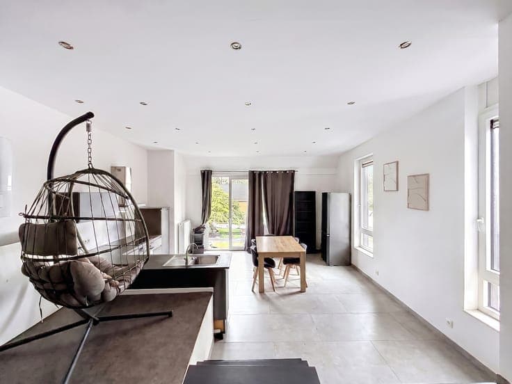 Fully renovated investment property comprising 5 units
