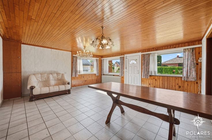 House on a spacious plot in a cul-de-sac