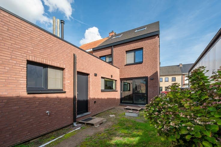 Energiezuinige woning met tuin in het landelijke Moerzeke.