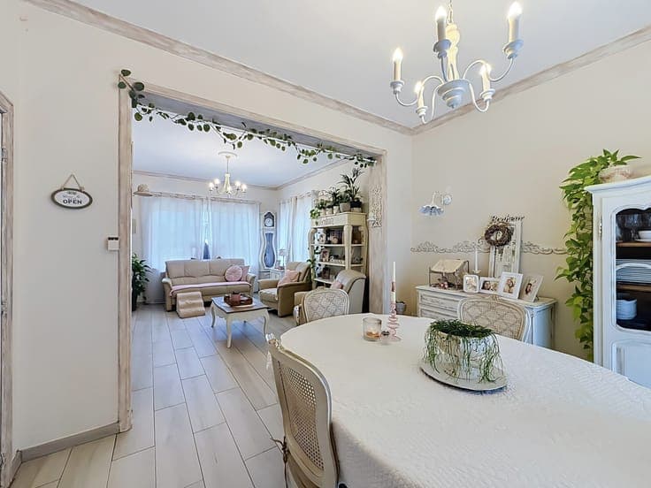 3-bedroom house with stunning views