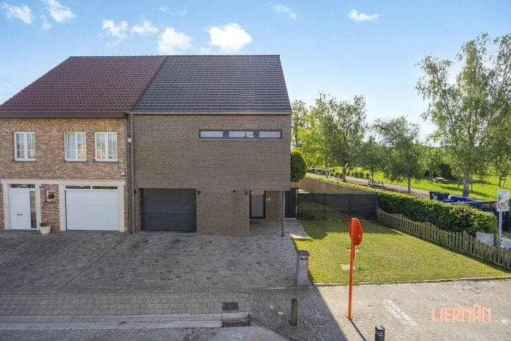 House in Denderleeuw
