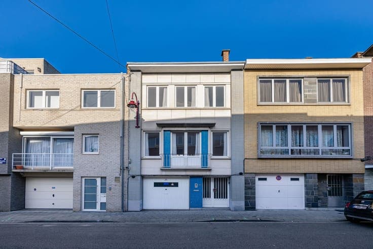 'Bel étage' house with 2 bedrooms + study