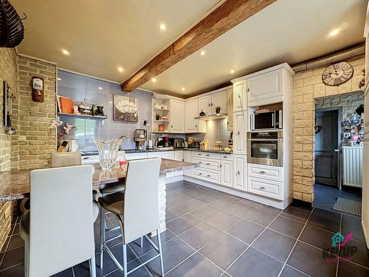 280 m² Opportunity in Ohey