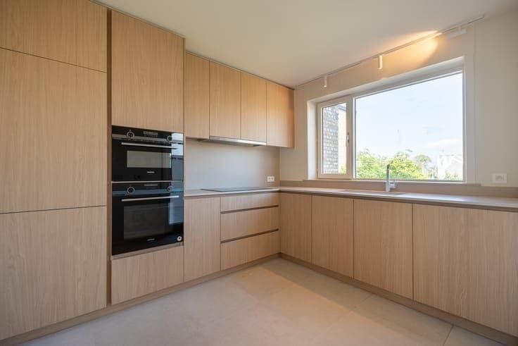 Instapklare energiezuinige hoekwoning, gelegen in het cen...