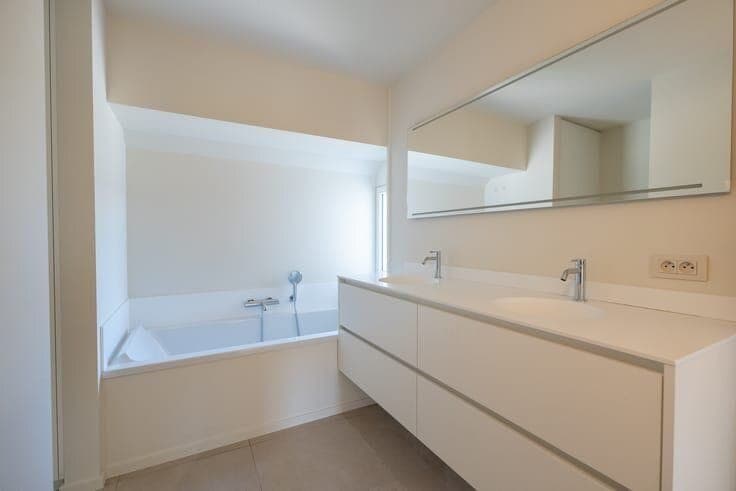 Instapklare energiezuinige hoekwoning, gelegen in het cen...
