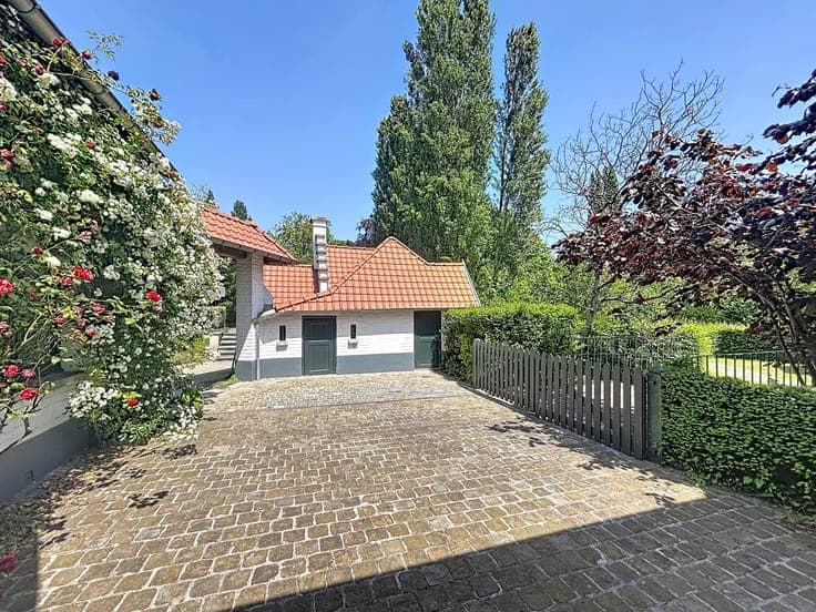 Sale - House Woluwe-Saint-Pierre - 1,195,000 €