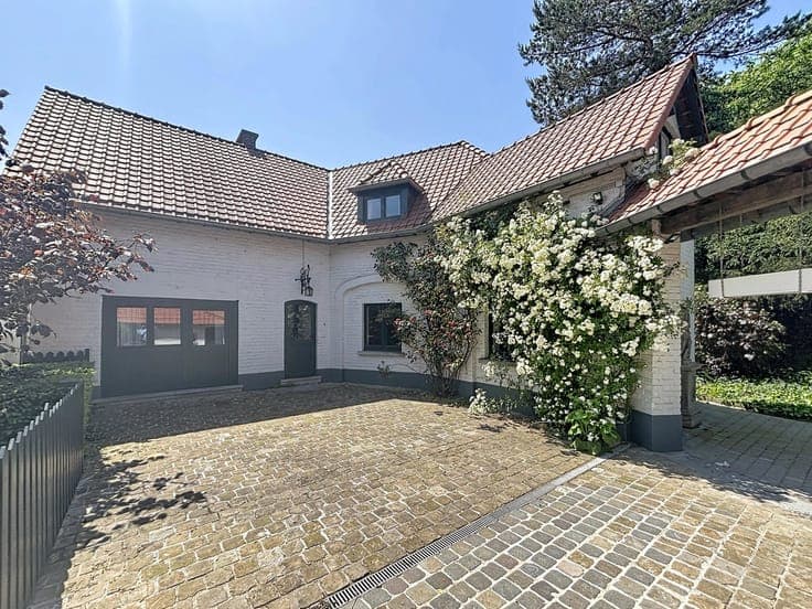 Sale - House Woluwe-Saint-Pierre - 1,195,000 €