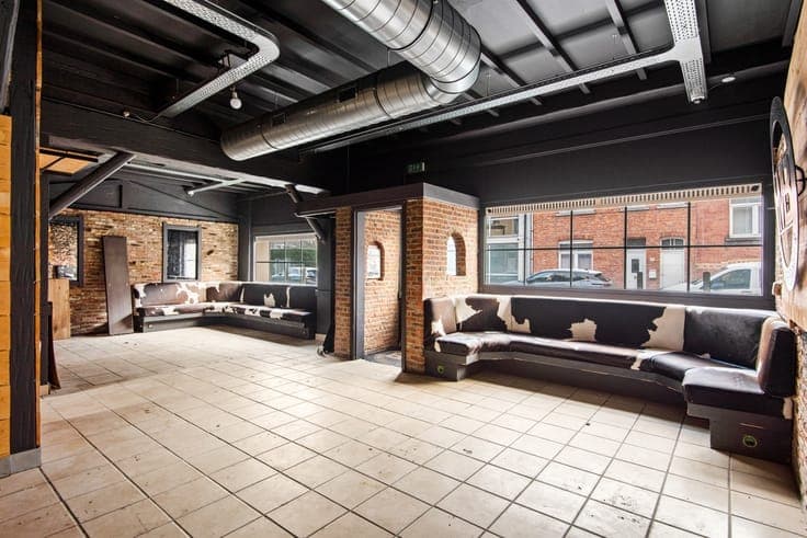 Handelshuis met bovenliggend duplexappartement