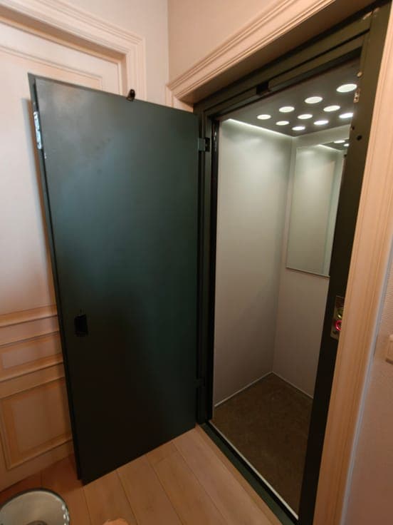 Belle Époque house with 5 bedrooms & lift