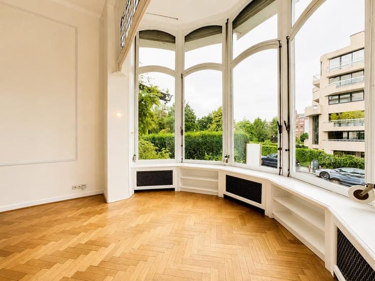Jardin du Roi – Stunning Art Nouveau Townhouse