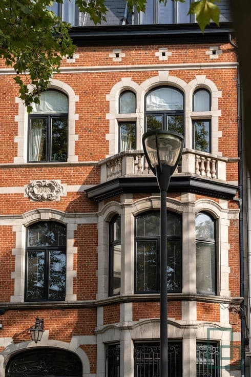 RARE AND ELEGANT 700M² TOWNHOUSE FROM 1920