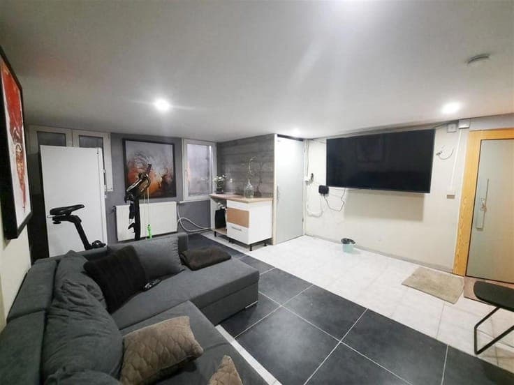 Single-family house of ±230 m² with garden – Just steps from
