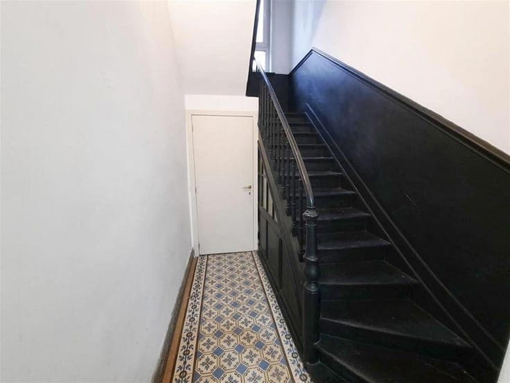 Single-family house of ±230 m² with garden – Just steps from