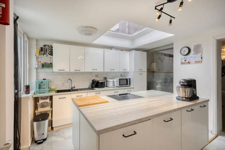 Cosy, move-in-ready home in a central location