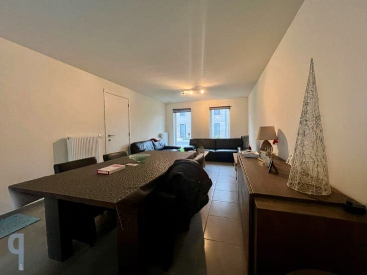 Recente, energiezuinige woning met 4 slaapkamers
