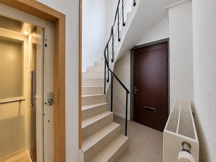 DOUBLE RESIDENTIAL PROPERTY – GARAGE – LIFT – RARE FIND!