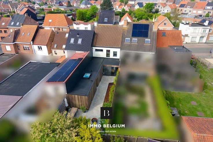 Ruime gerenoveerde woning met 4 slaapkamers in het centrum