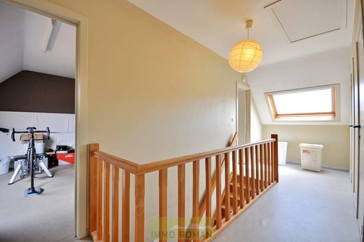 Instapklare woning met garage te Kluisbergen!