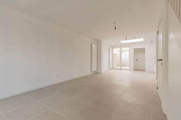 Gerenoveerde woning met 3 slaapkamers en terras