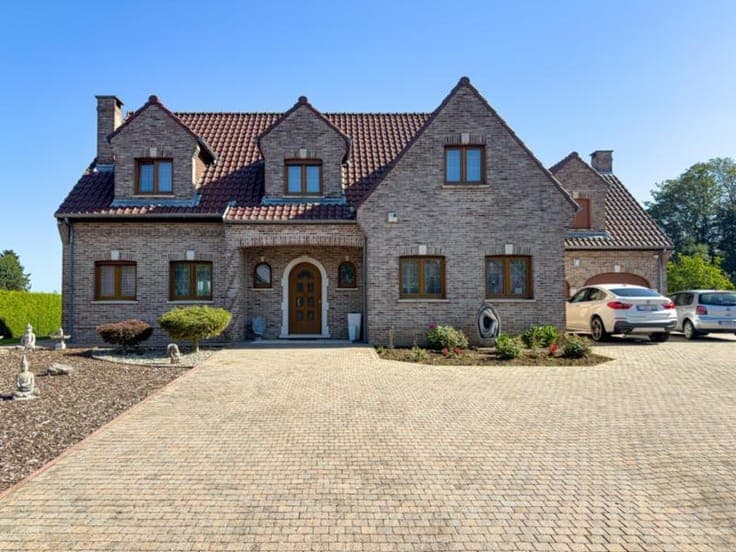 House in Manage