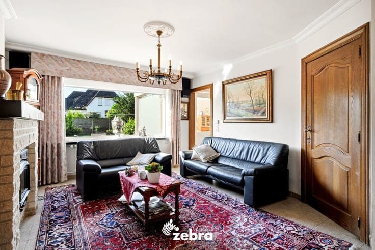 Ruime gezinswoning met 3 slaapkamers, ingerichte zolder, ...