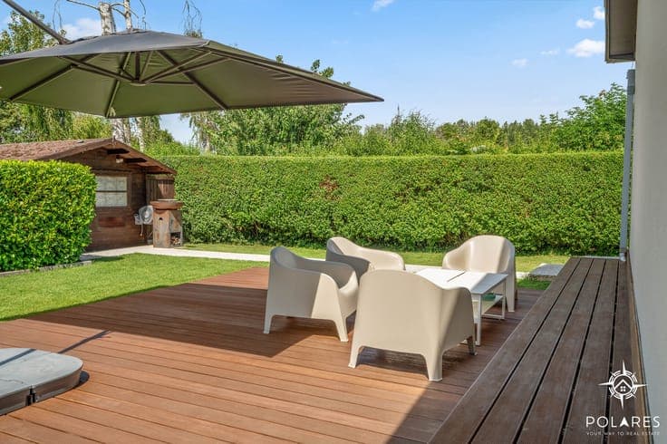 Fully renovated modern bungalow with swimming pool - 100% re