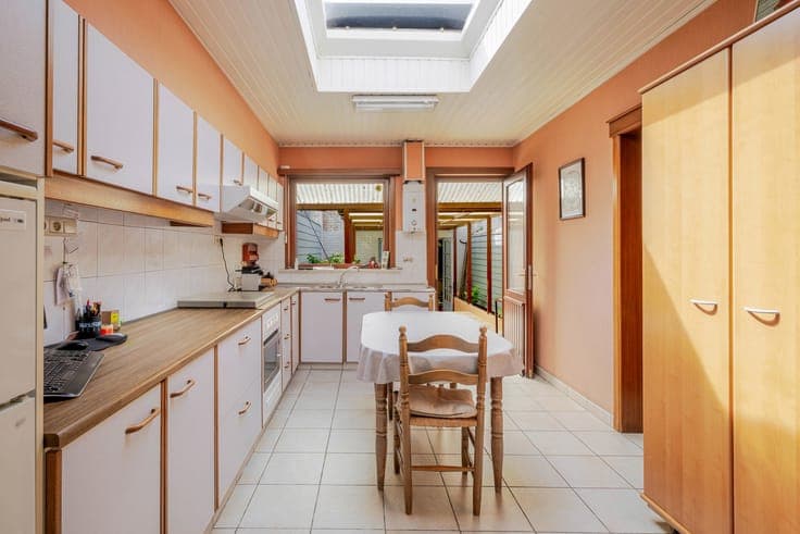 Versatile 4-bedroom house with garage in Ghent