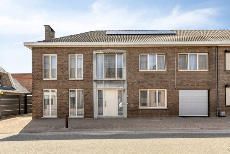 Ready to move in house with 5 bedrooms in Bilzen-Hoeselt