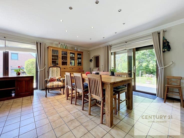 3-bedroom villa on a 6.69-ares lot
