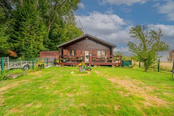 A TRULY UNIQUE PROPERTY ON A 60-ARES PLOT IN SAINT GERARD