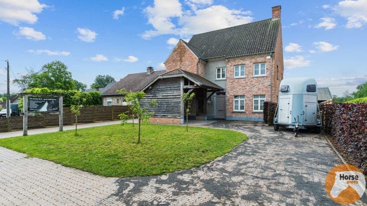 MOL - Landelijke woning met paardenststallen op ca. 1,3 Ha