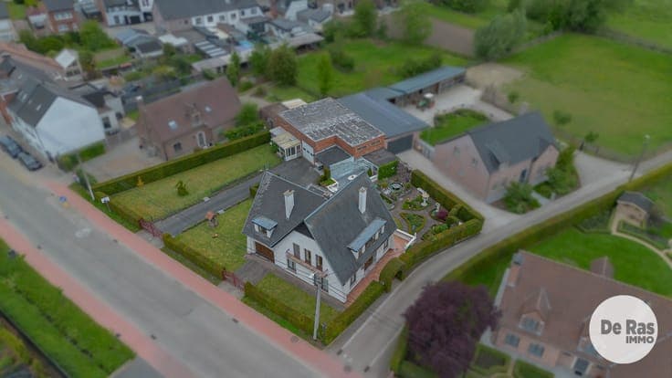 LEDE - OB met 4 slps/ grote garage en werkplaats op 1300m²